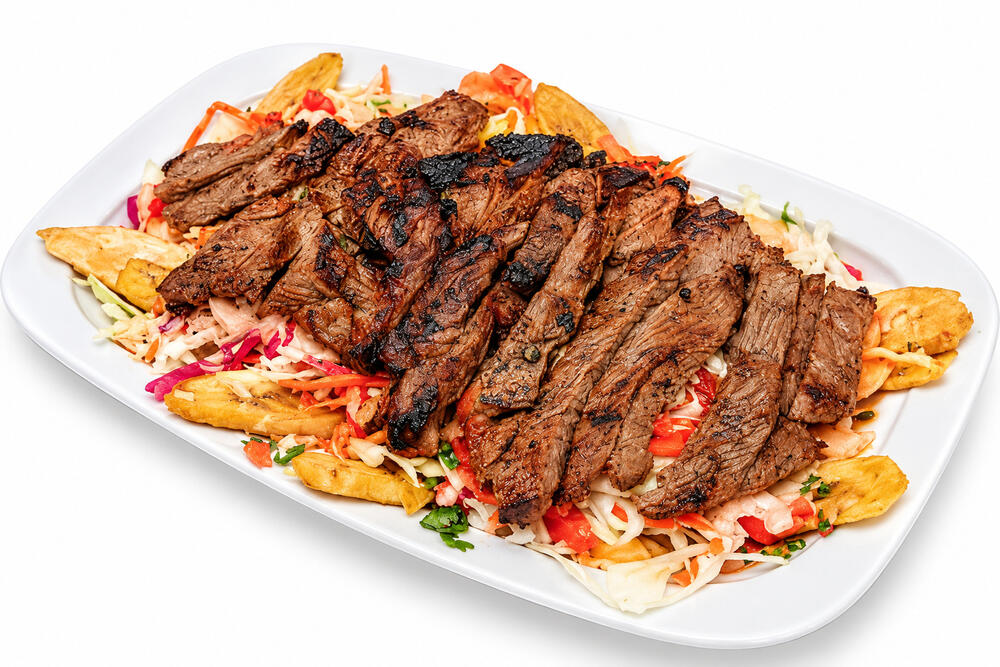 Carne Asada Con Tajadas